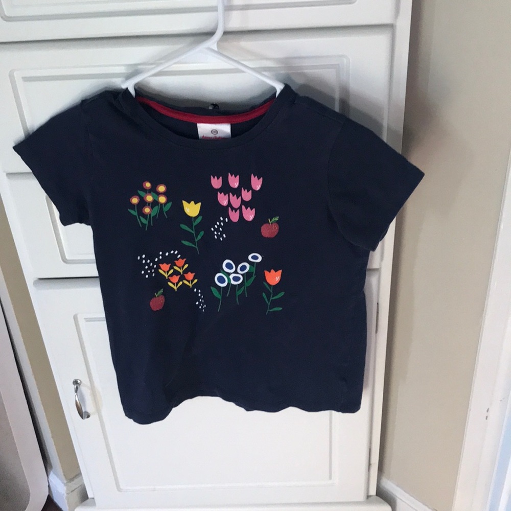 Hanna Andersson Graphic Tee, size 150